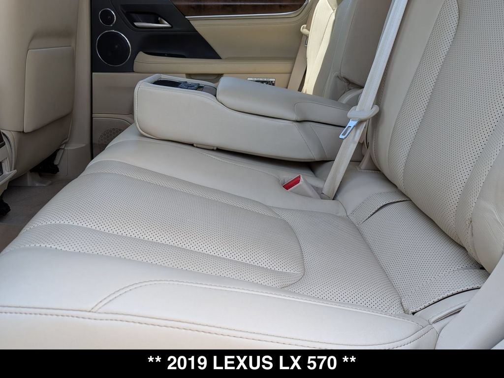 Used 2019 Lexus LX 570 4WD w/ Luxury Package image 3