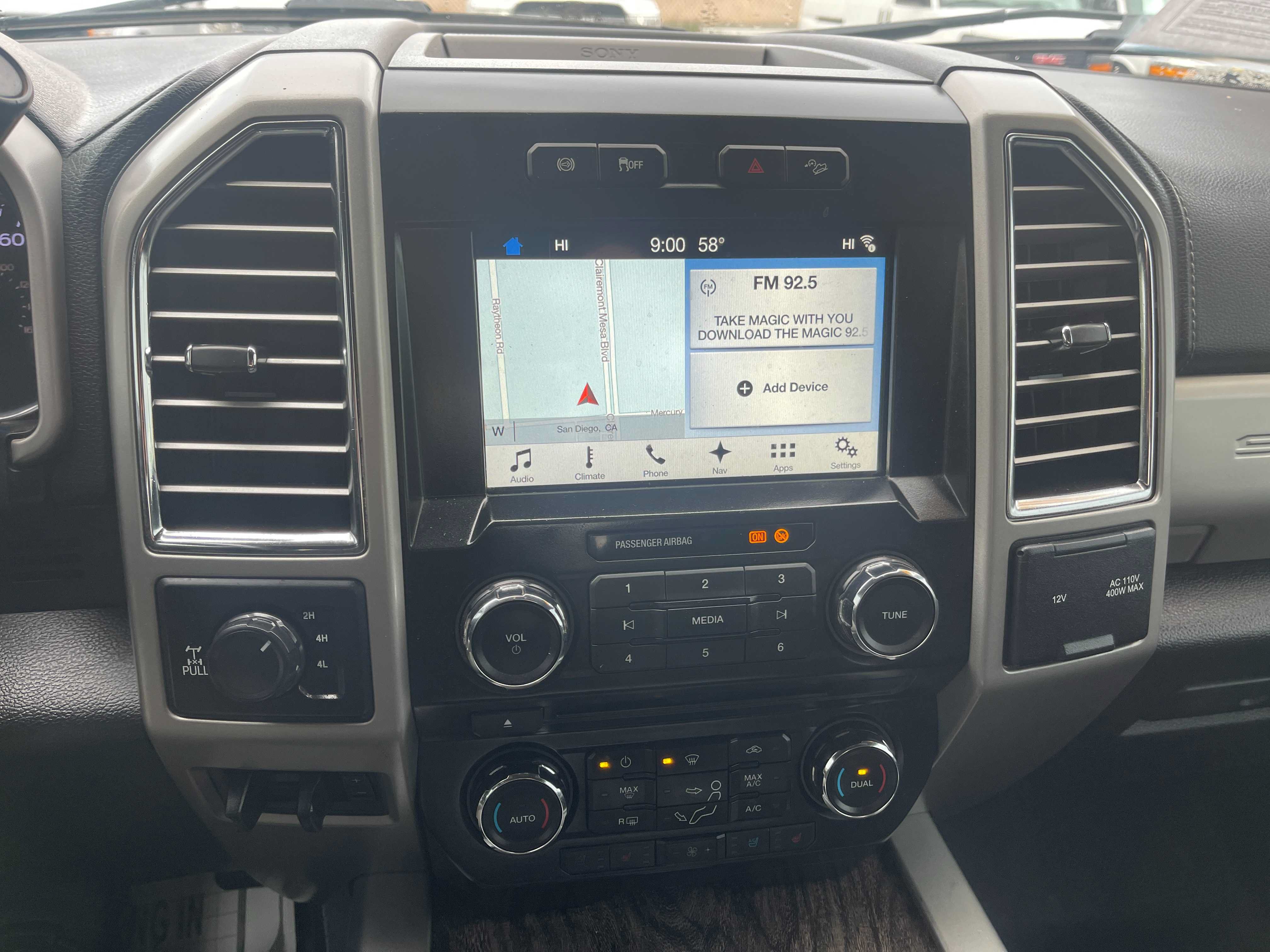 Used 2017 Ford F250 Lariat w/ Lariat Value Package AWD/4WD image 28