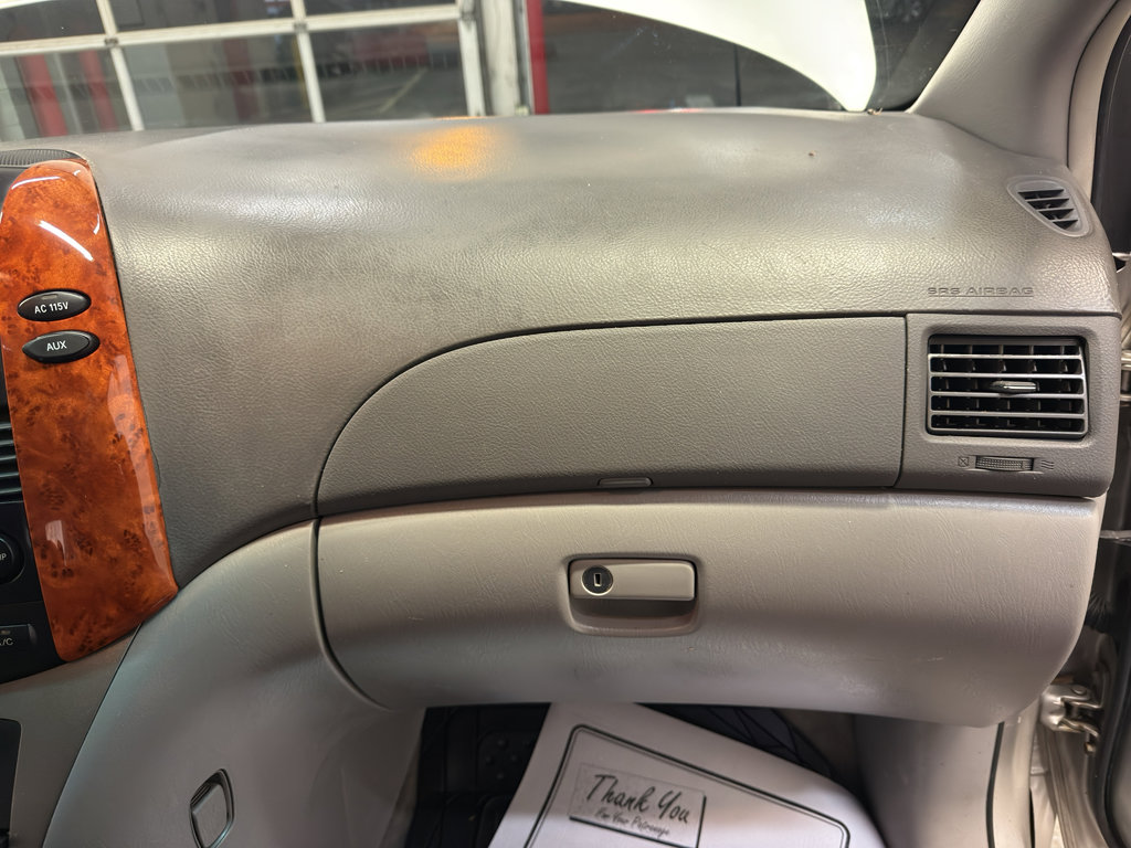 Used 2008 Toyota Sienna XLE Limited image 22