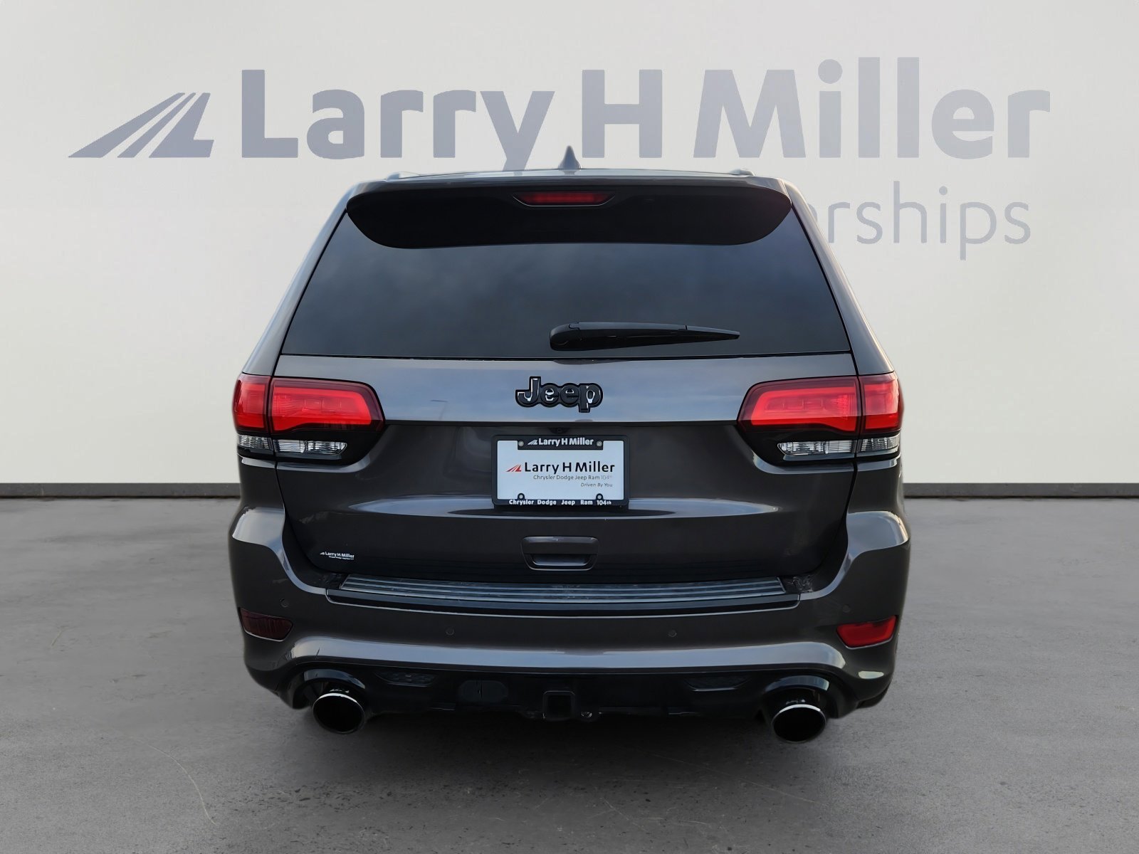 Used 2014 Jeep Grand Cherokee SRT w/ Trailer Tow Group IV image 5