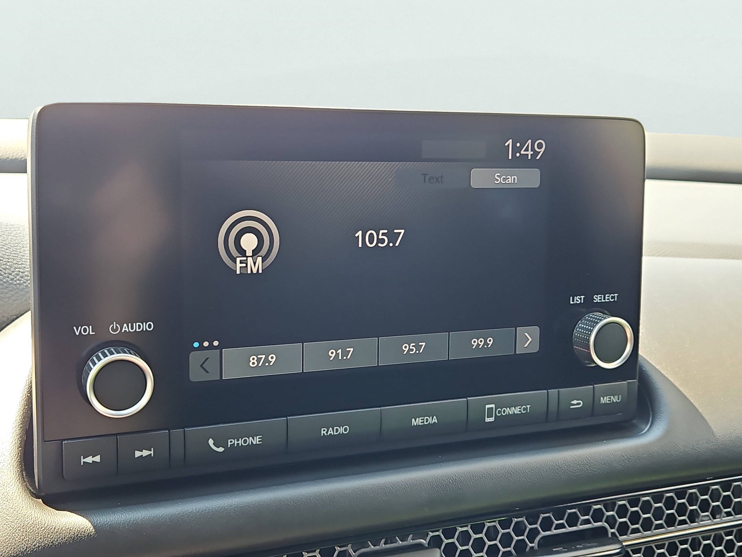 Certified 2025 Honda HR-V Sport image 17