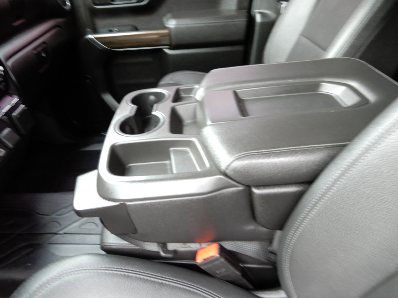 Used 2022 Chevrolet Silverado 1500 LT w/ Leather Package image 13