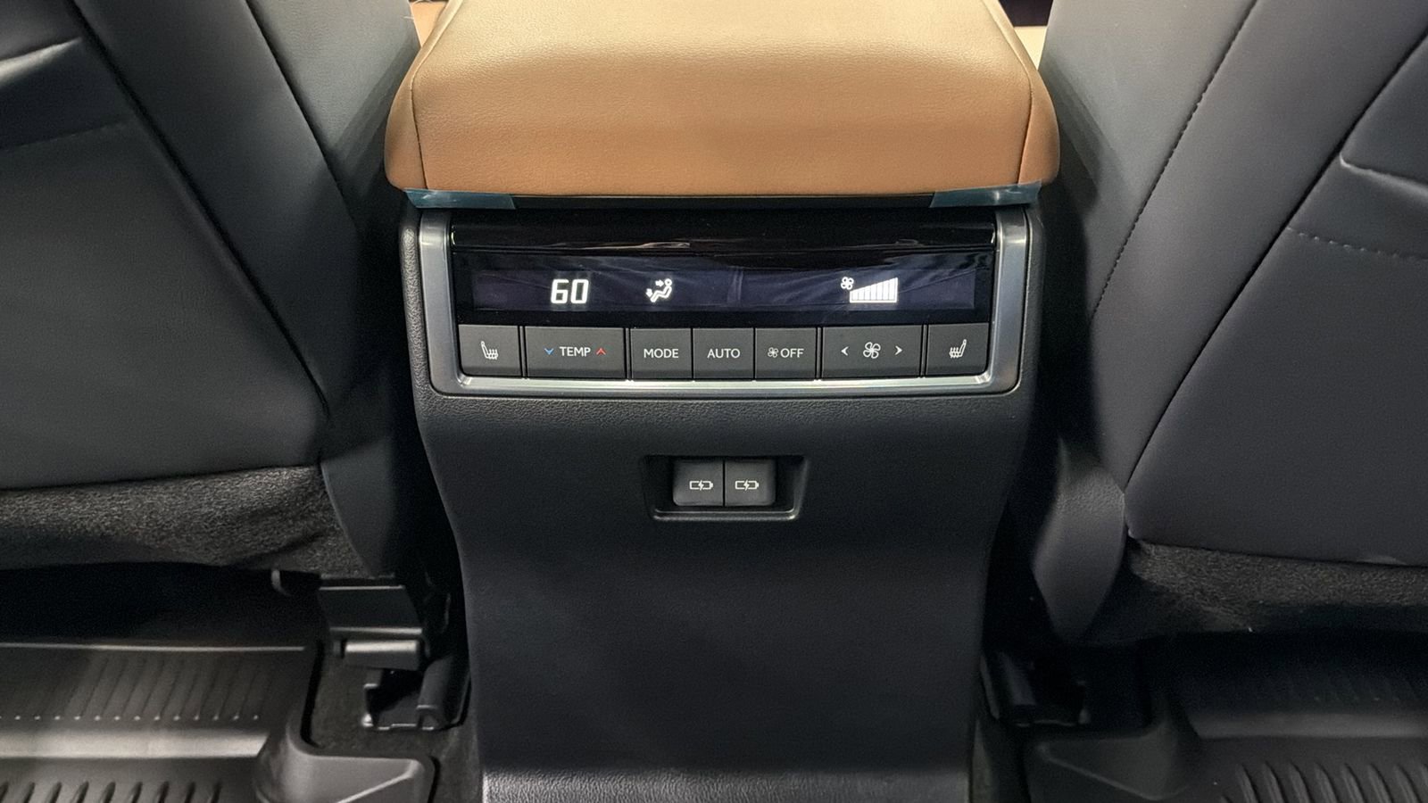 Used 2026 Lexus GX 550 550 Premium+ w/ Accessory Package (2T) image 36