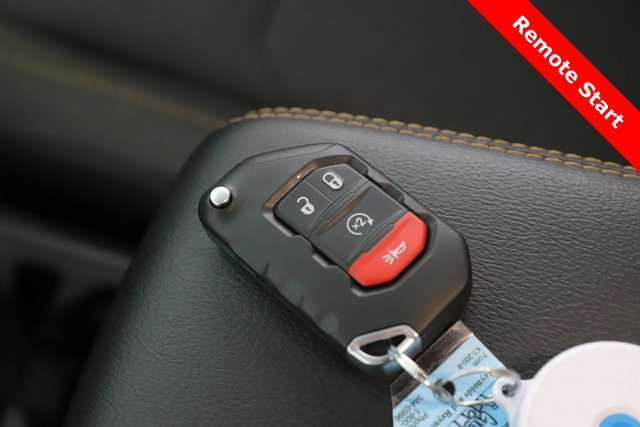 Used 2025 Jeep Wrangler Unlimited Sahara image 14