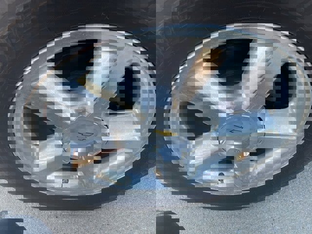 Used 2014 Chevrolet Suburban LT image 13