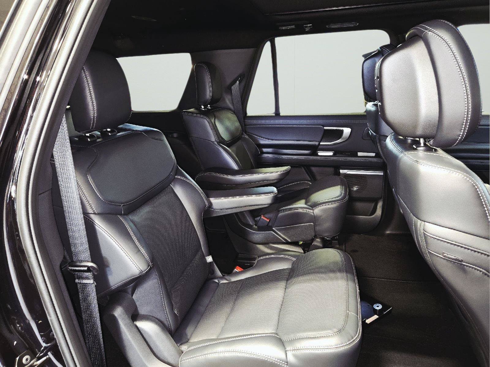 New 2026 Ford Expedition Max Platinum w/ Stealth Performance Package AWD/4WD image 54