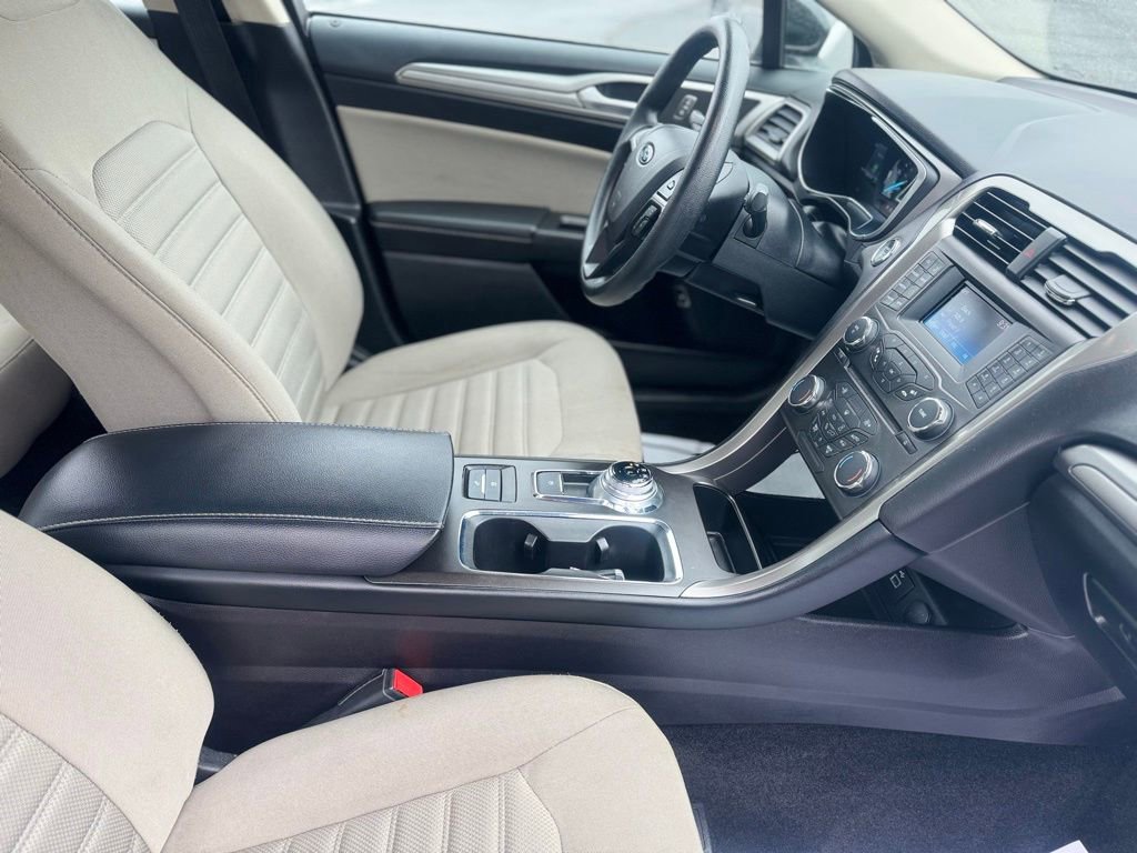 Used 2018 Ford Fusion S FWD image 33
