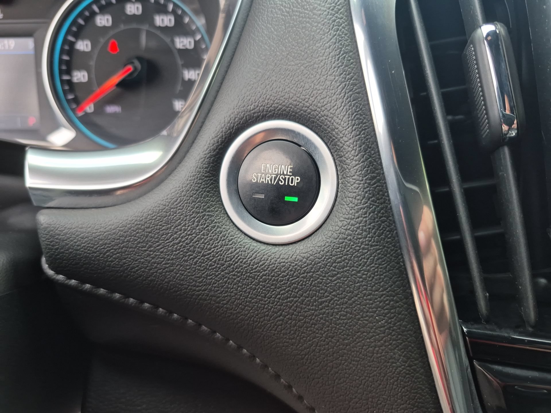 Certified 2023 Chevrolet Traverse LT AWD/4WD image 19