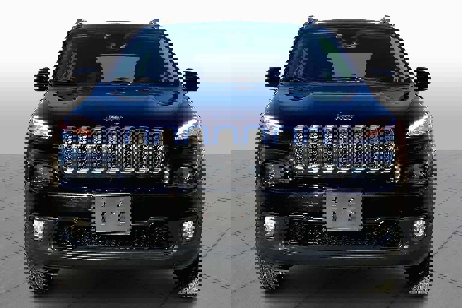 Used 2016 Jeep Cherokee Latitude w/ Cold Weather Group image 3