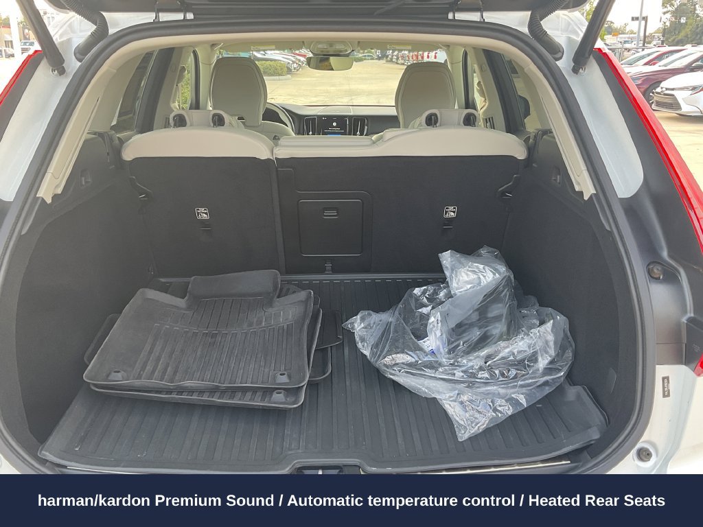 Used 2024 Volvo XC60 B5 Plus w/ Climate Package AWD/4WD image 10