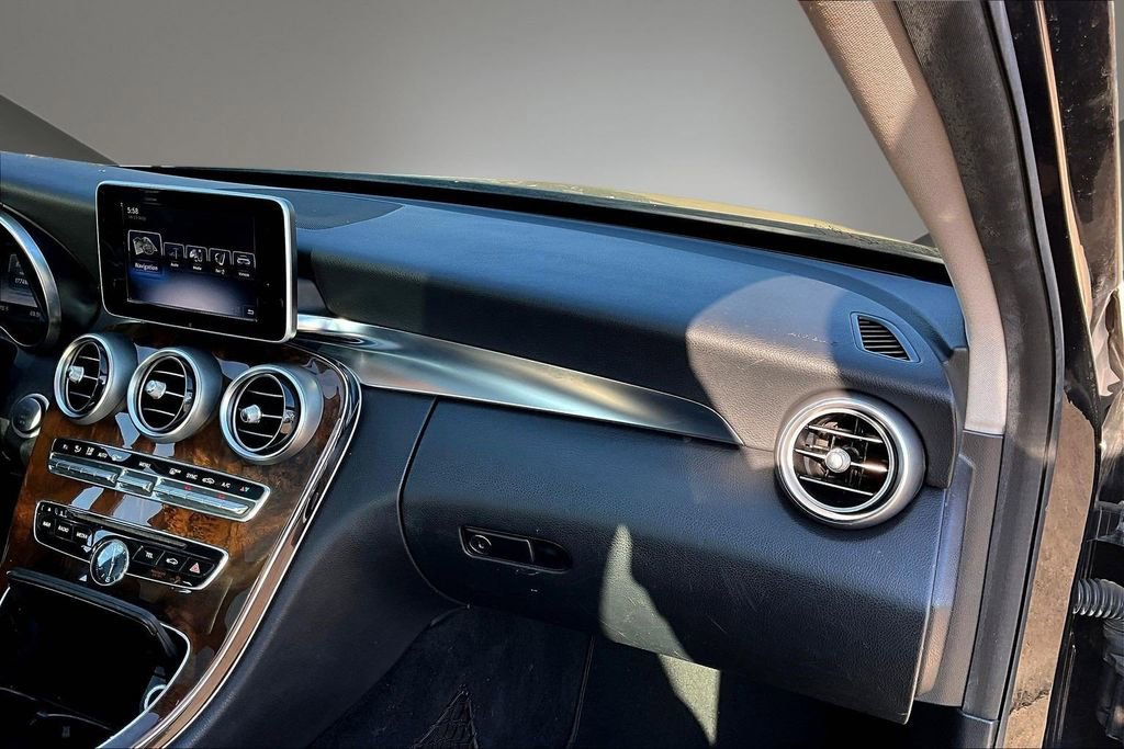 Used 2015 Mercedes-Benz C 300 4MATIC Sedan image 25