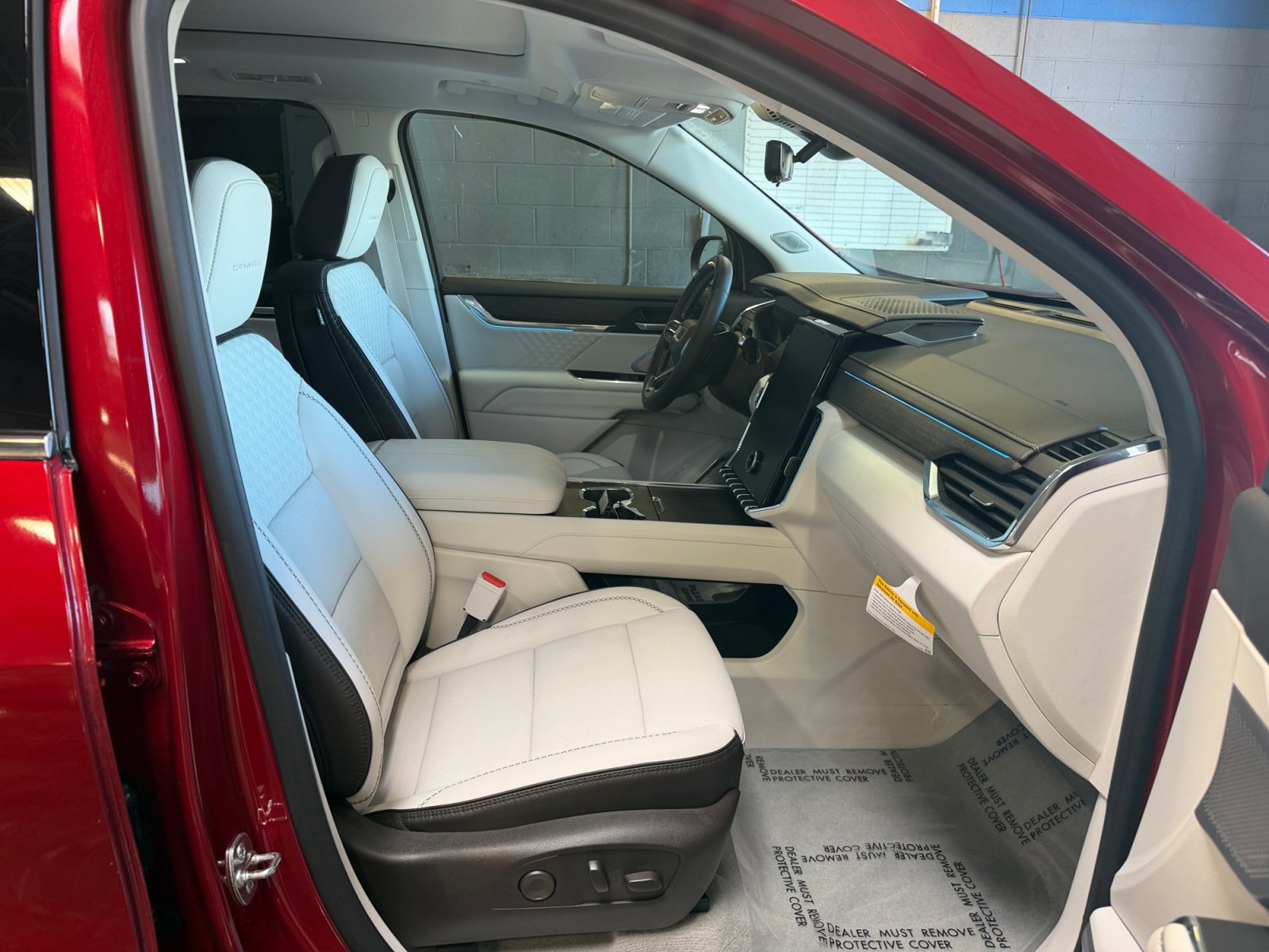 Used 2025 GMC Acadia Denali w/ Super Cruise Package AWD/4WD image 19