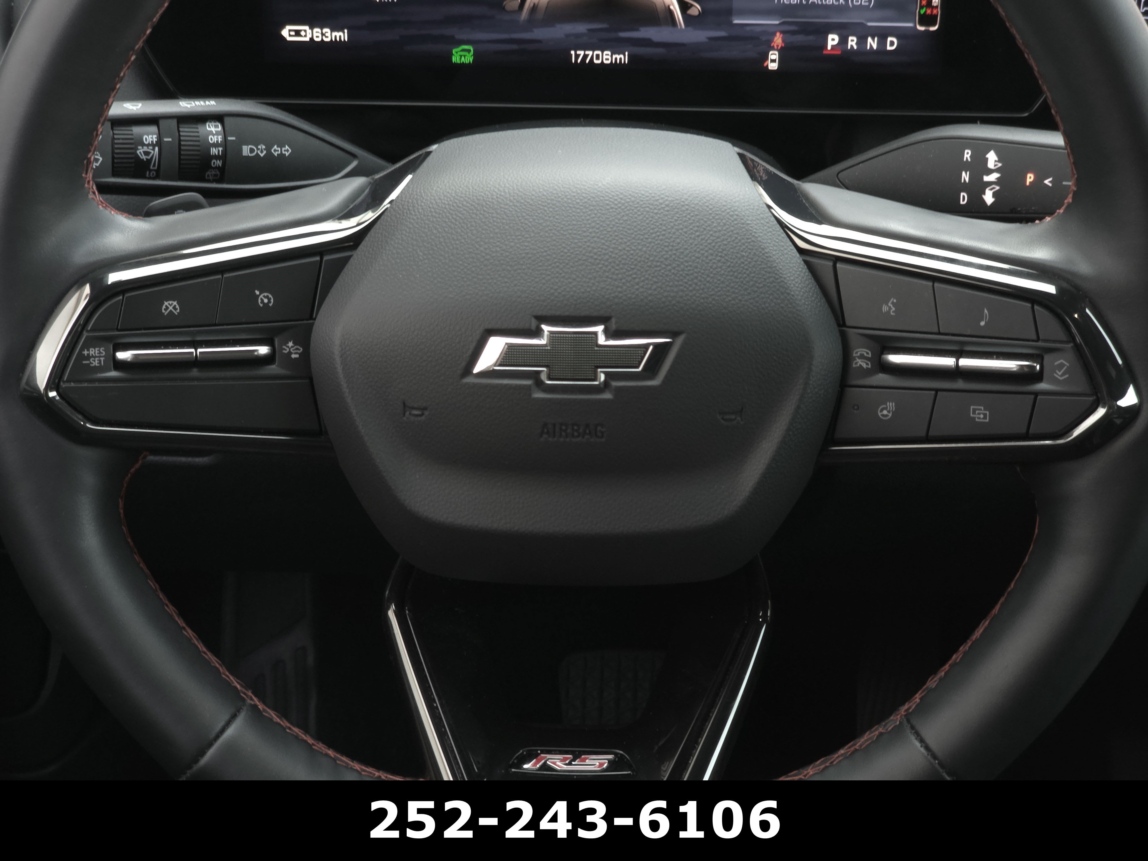 Used 2024 Chevrolet Equinox EV RS FWD image 32