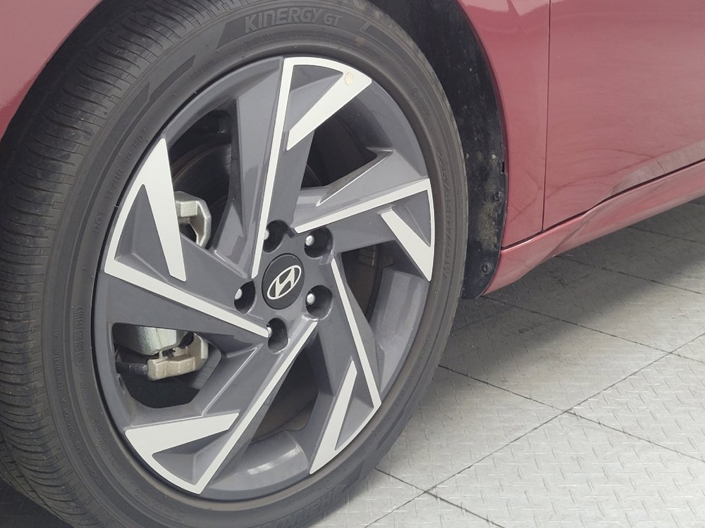 Used 2025 Hyundai Elantra Limited FWD image 31