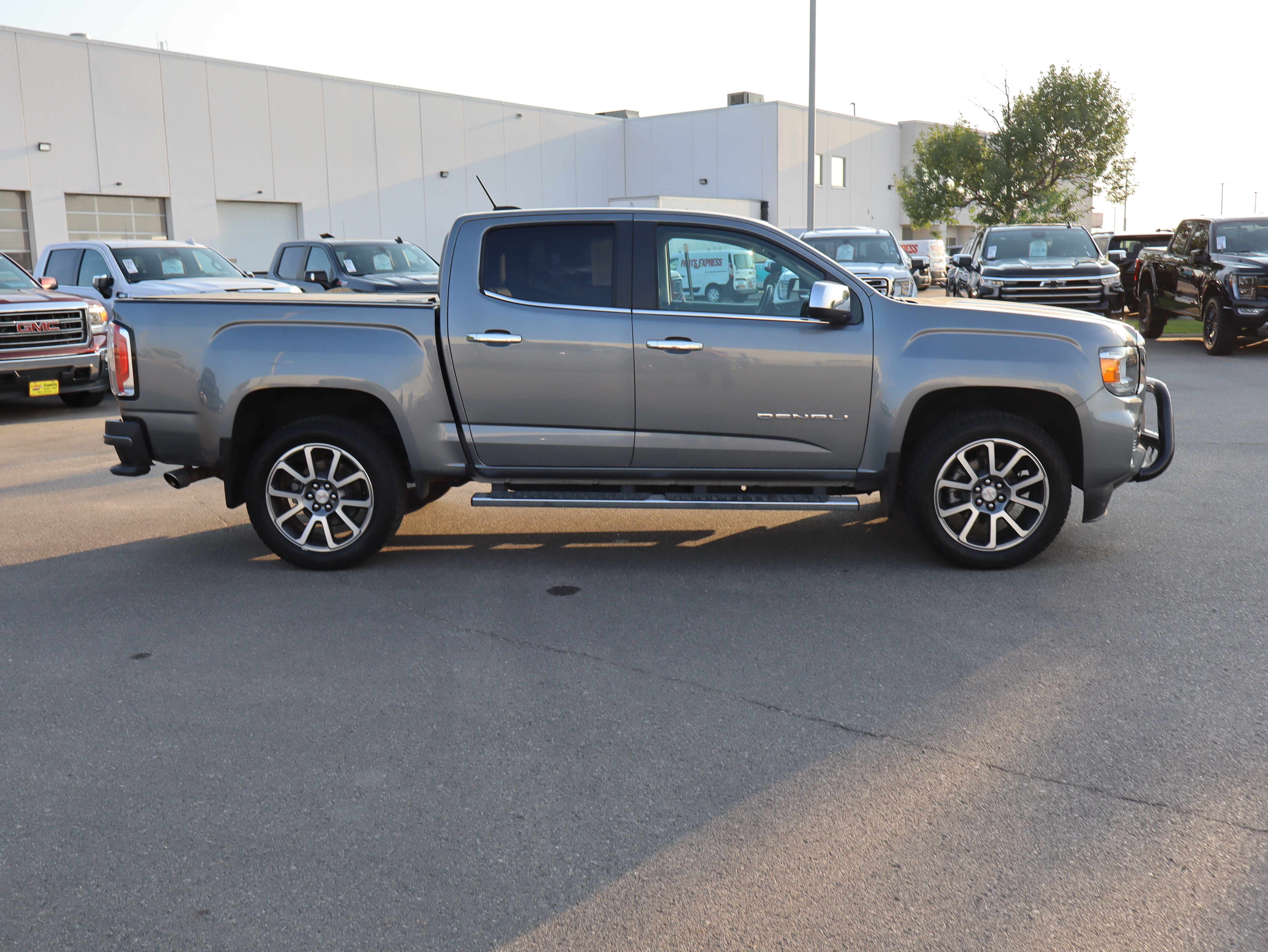 Used 2021 GMC Canyon Denali AWD/4WD image 8
