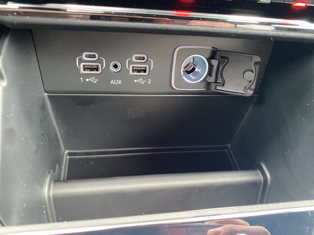 New 2025 Jeep Grand Cherokee L Limited image 30