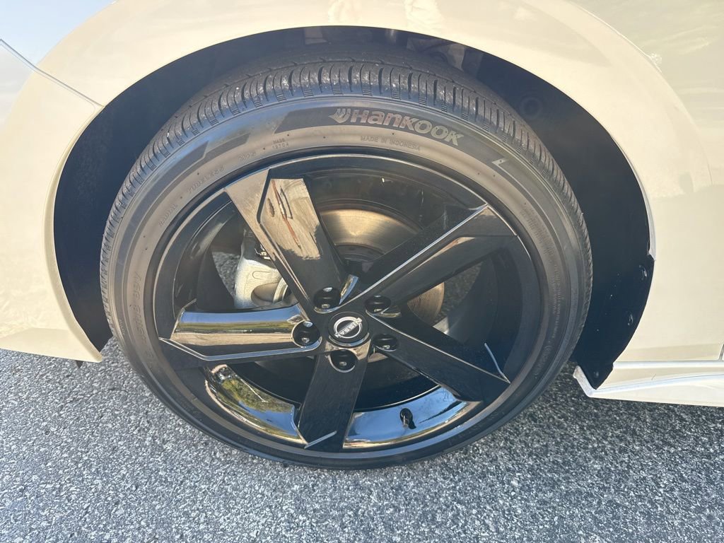 Used 2024 Nissan Sentra SR w/ SR Premium Package image 9