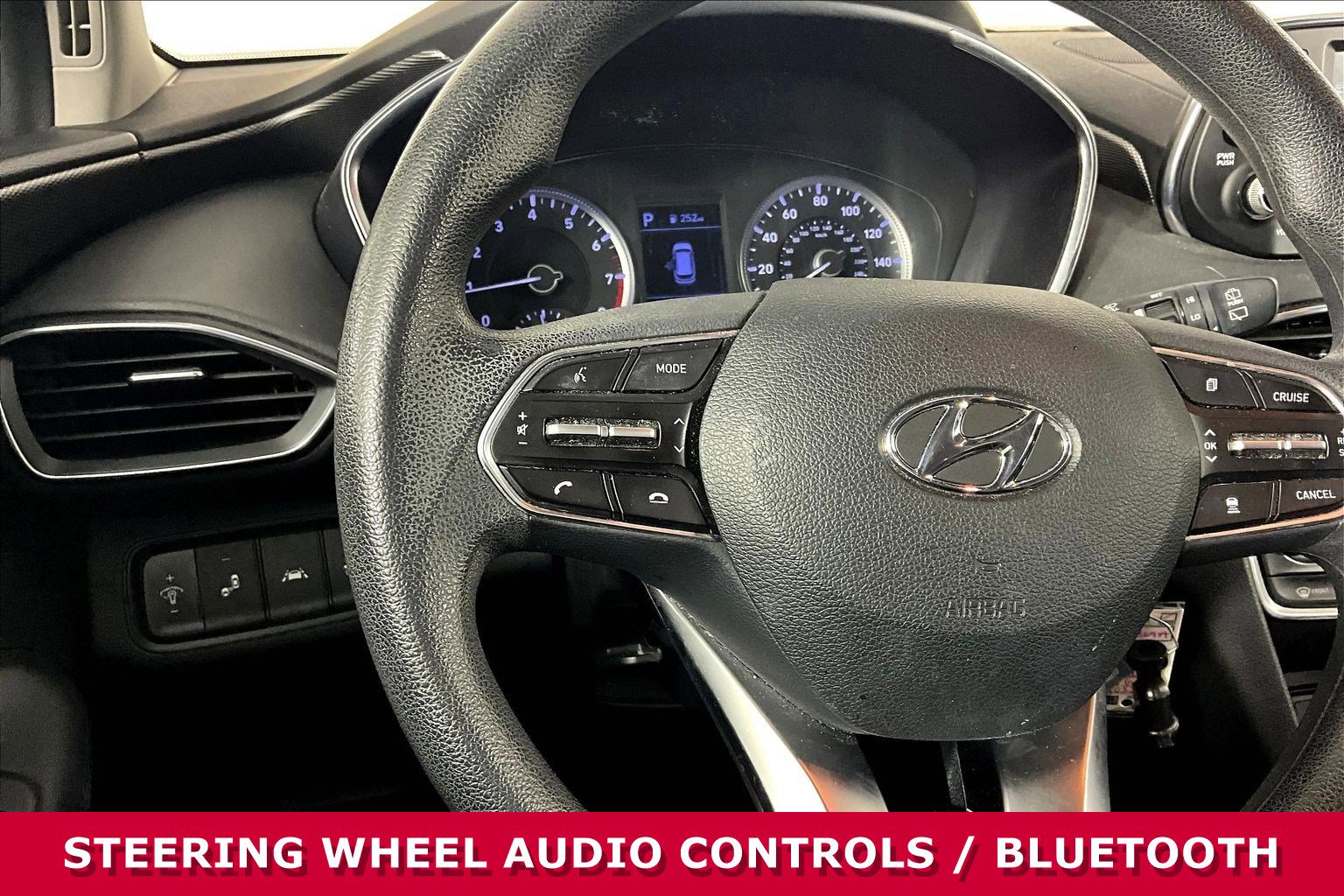 Used 2019 Hyundai Santa Fe SE image 10