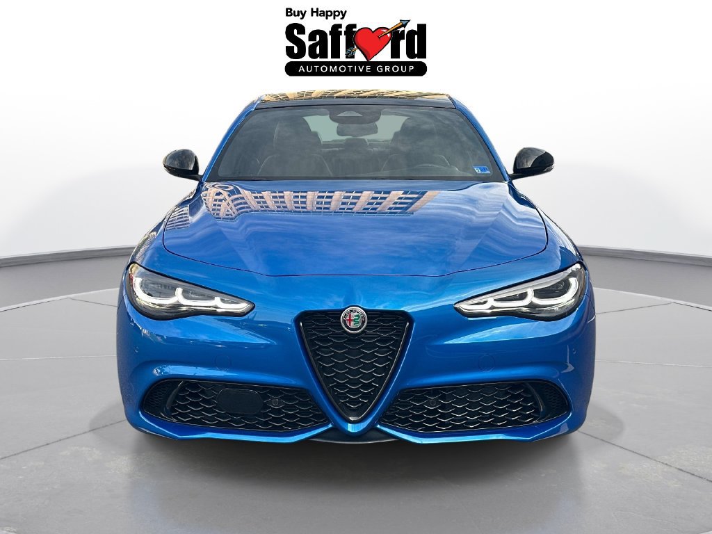 Used 2025 Alfa Romeo Giulia AWD image 8