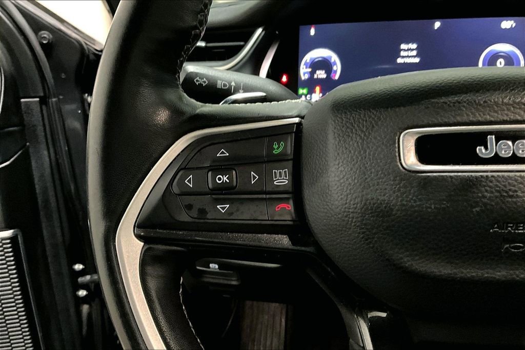 Used 2022 Jeep Grand Cherokee L Laredo image 11