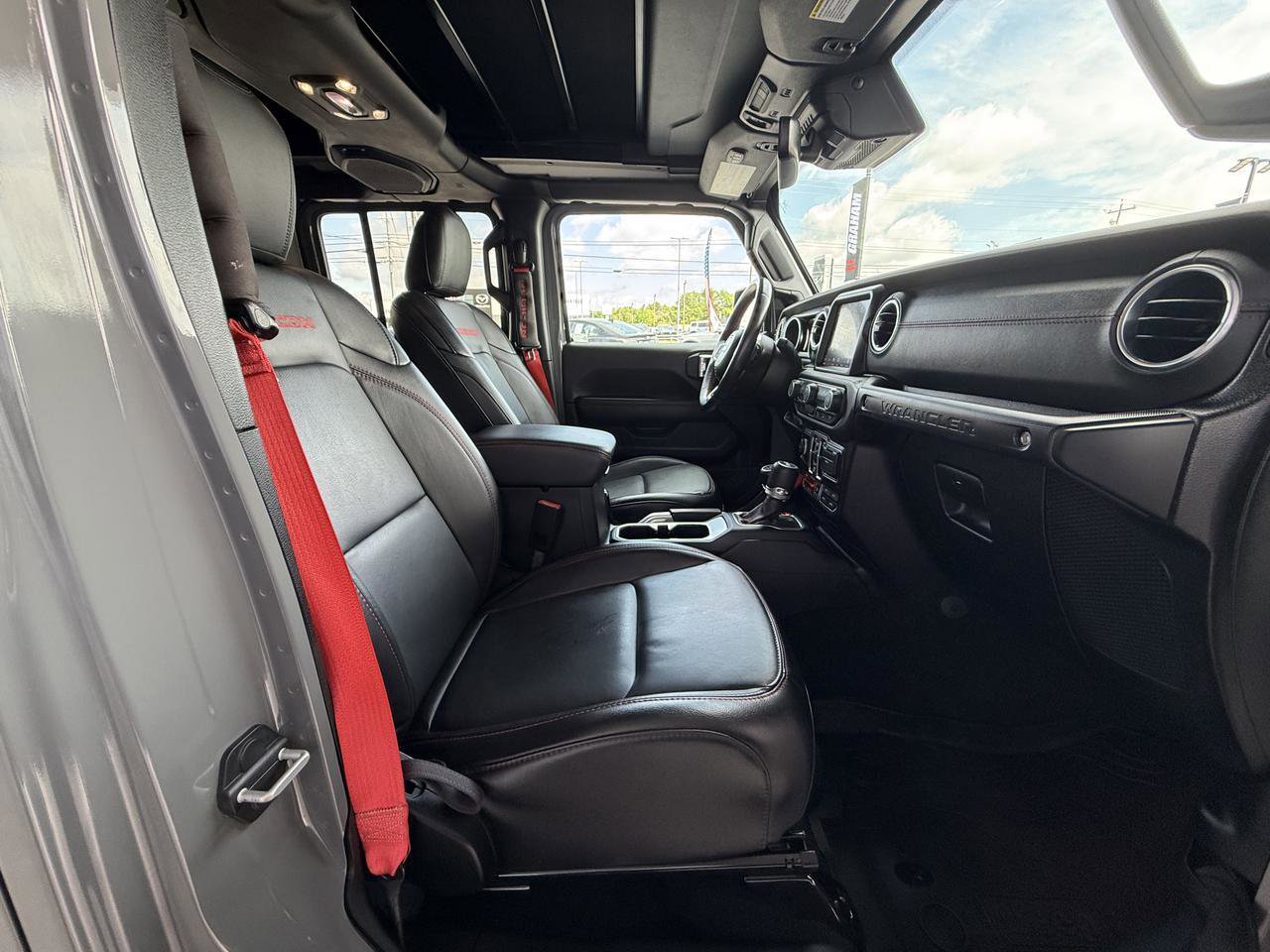 Used 2020 Jeep Wrangler Unlimited Rubicon w/ Quick Order Package 28Y Recon AWD/4WD image 37