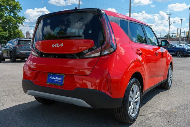 Used 2023 Kia Soul LX image 6