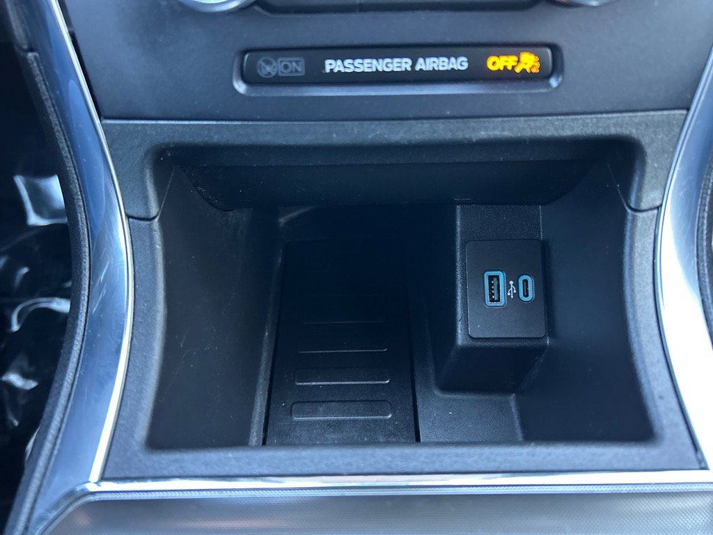 Used 2022 Ford Edge Titanium image 29