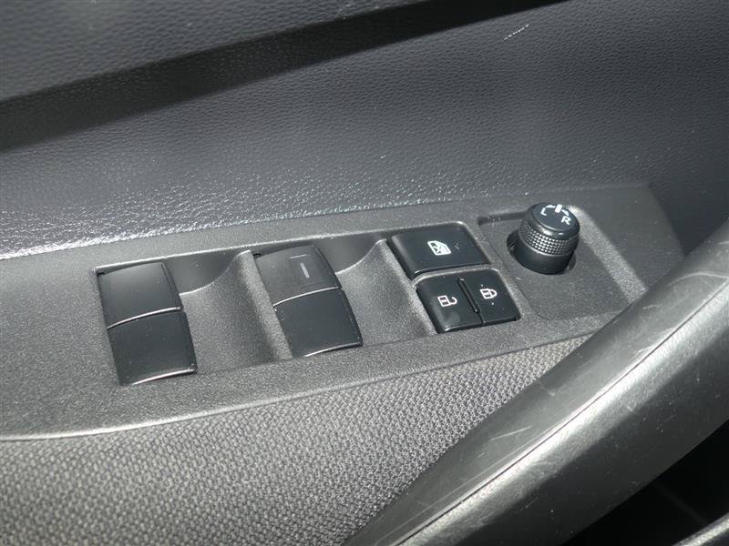 Used 2022 Toyota Corolla LE FWD image 19