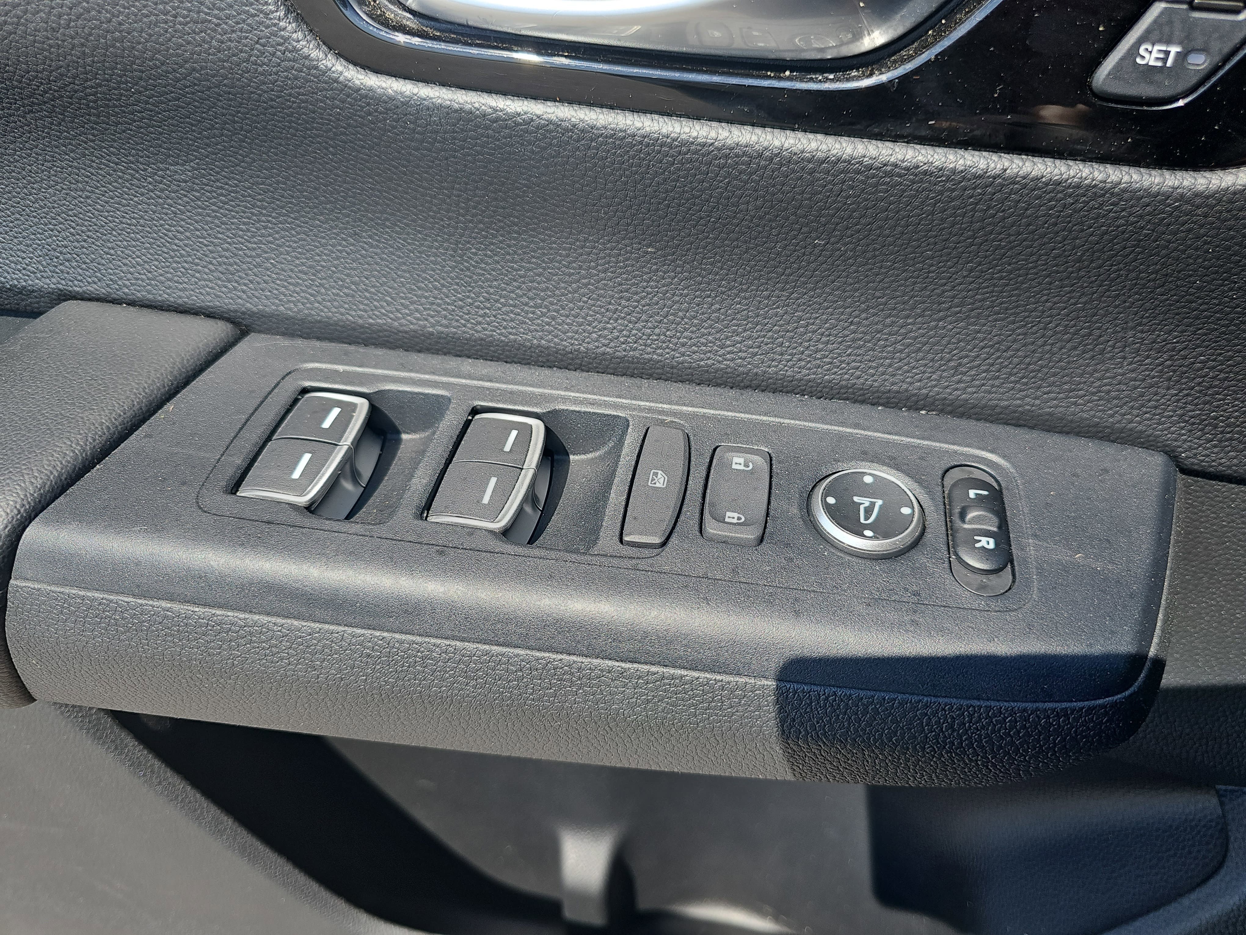 Used 2024 Honda CR-V EX-L image 24