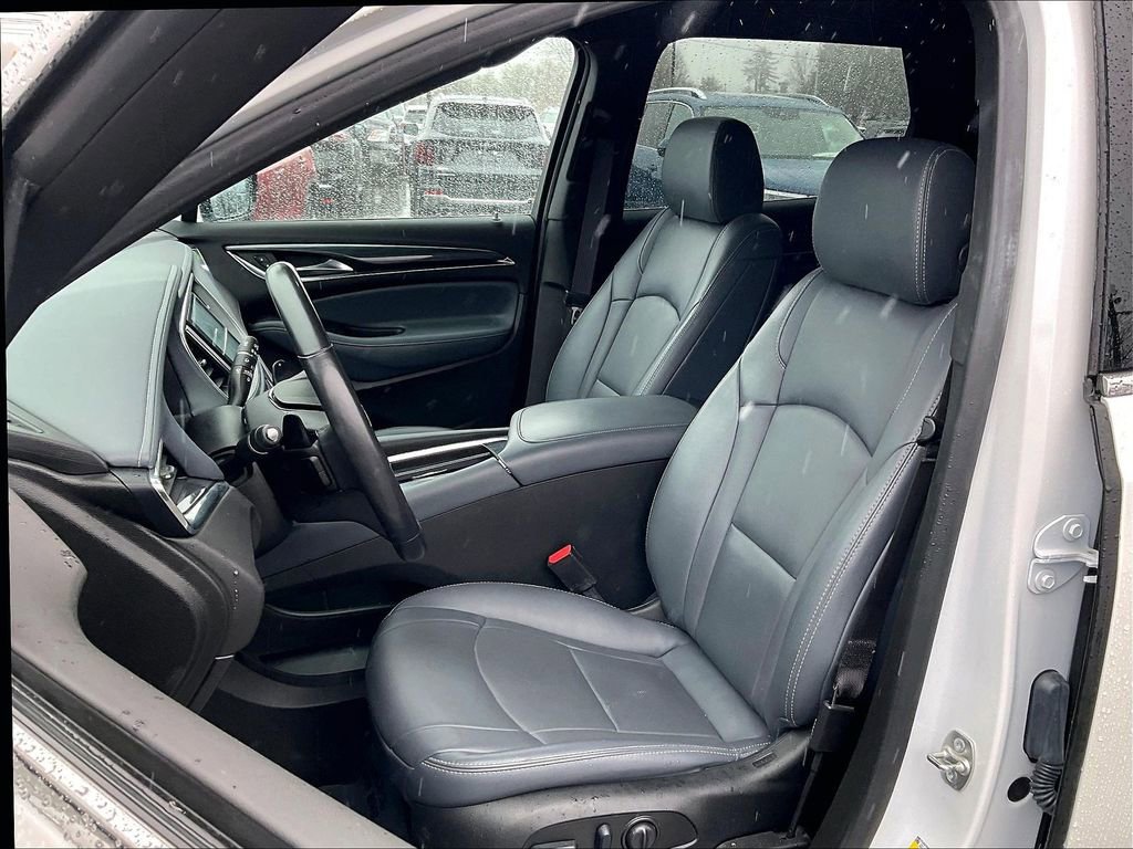 Used 2024 Buick Enclave Essence w/ Experience Buick Package image 9