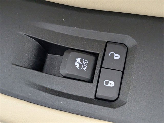 Used 2024 Jeep Grand Cherokee L Limited w/ Luxury Tech Group II image 37