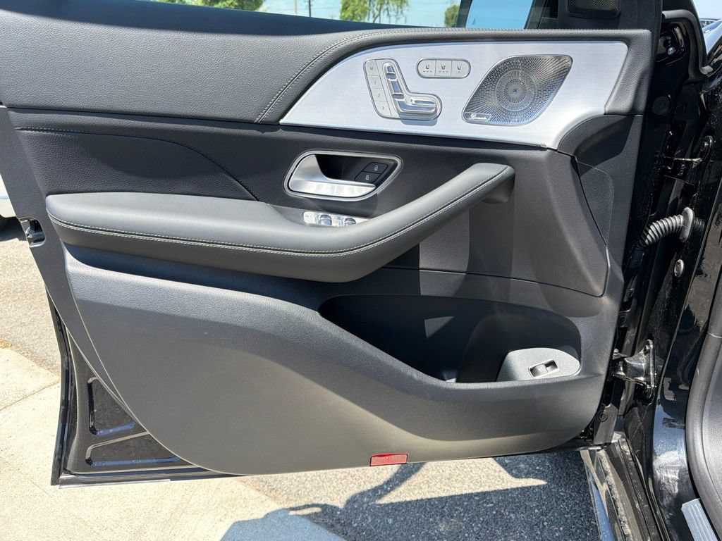 New 2026 Mercedes-Benz GLE 53 AMG 4MATIC Coupe image 19