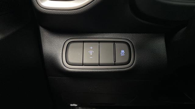 New 2026 Hyundai Venue SE FWD image 19