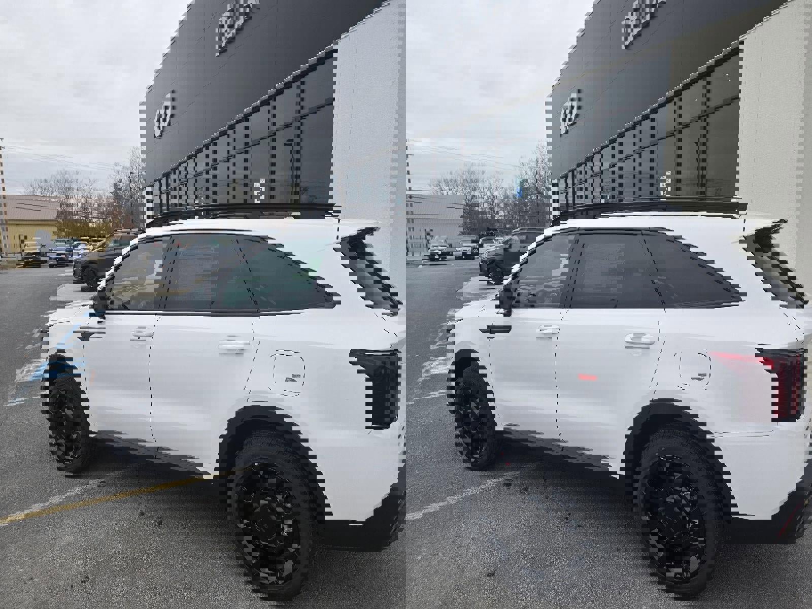 New 2026 Kia Sorento X-Line EX image 3