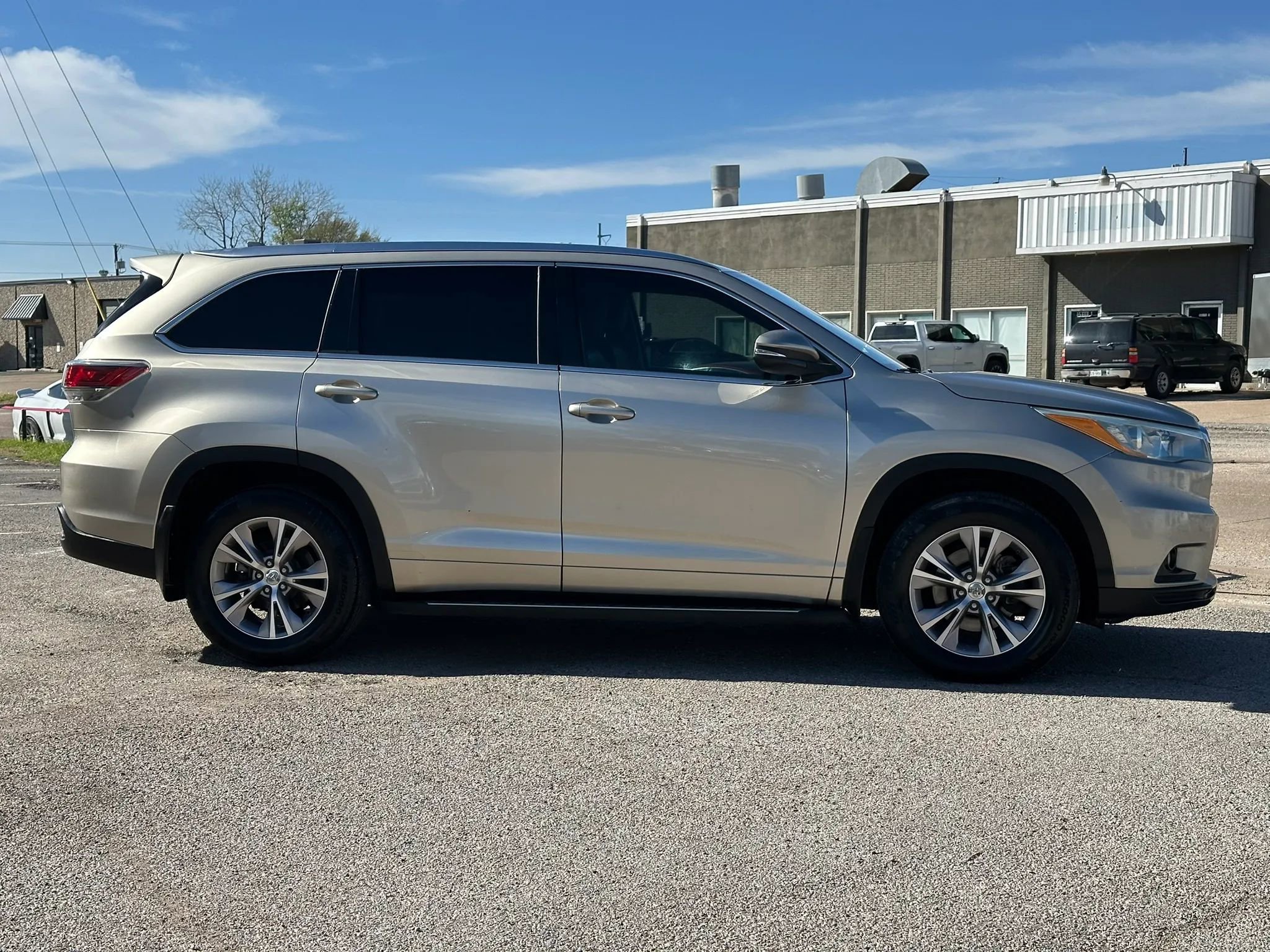 Used 2015 Toyota Highlander XLE image 8