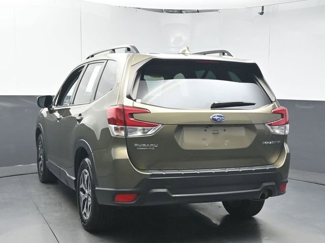 Certified 2023 Subaru Forester Premium image 6