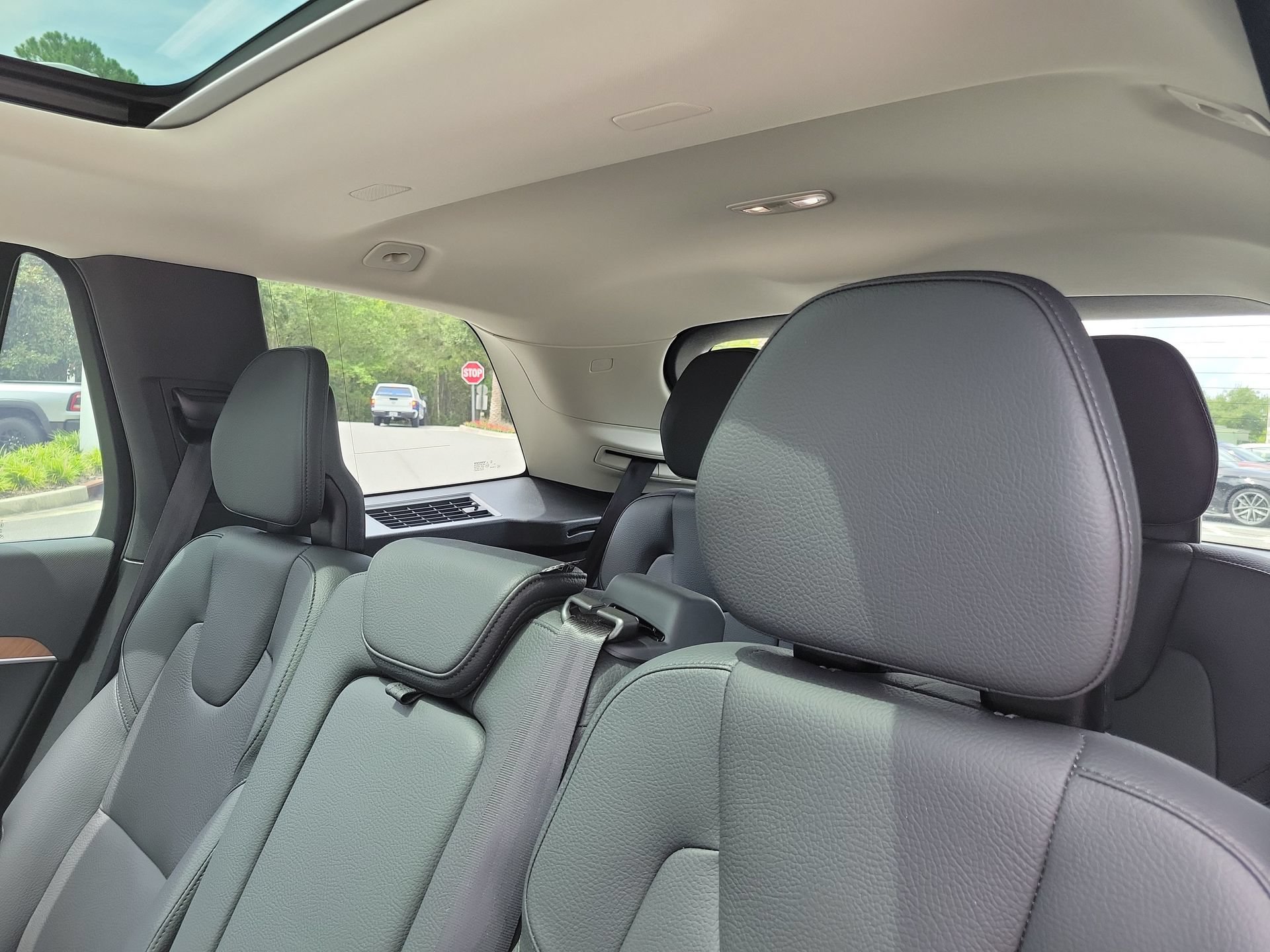 Used 2024 Volvo XC90 B6 Plus AWD/4WD image 19