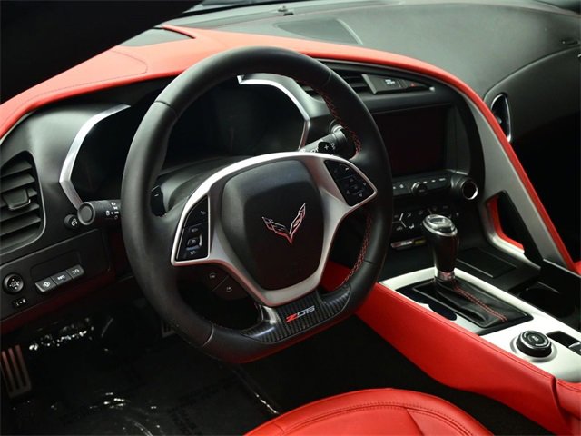 Used 2015 Chevrolet Corvette Z06 w/ 2LZ Preferred Equipment Group image 6