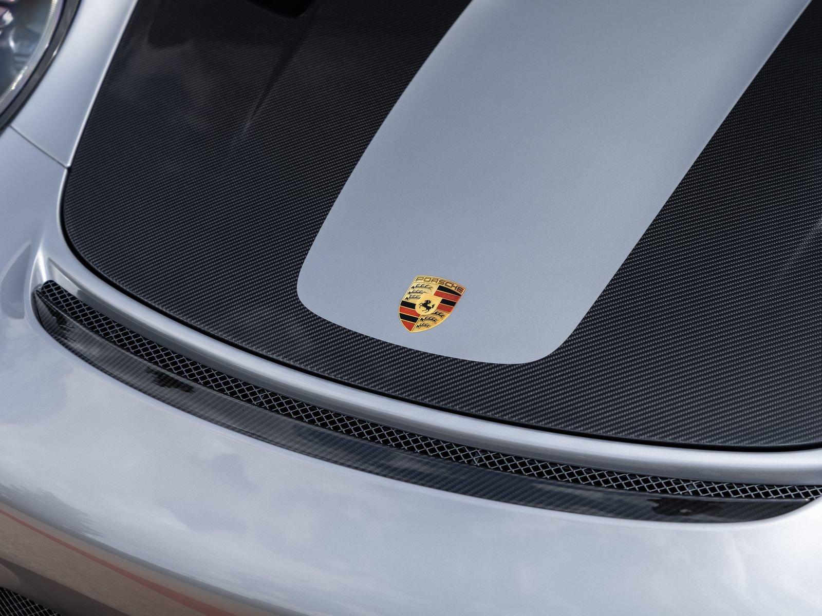 Certified 2018 Porsche 911 GT2 RS RWD image 26