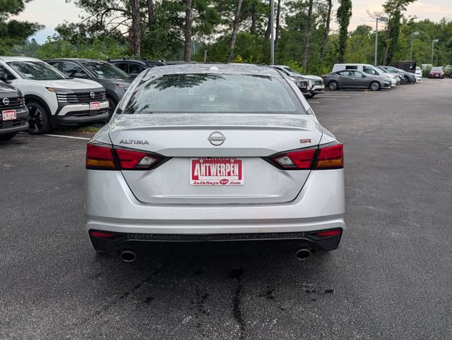 Used 2024 Nissan Altima 2.5 SR w/ SR Premium Package FWD image 4