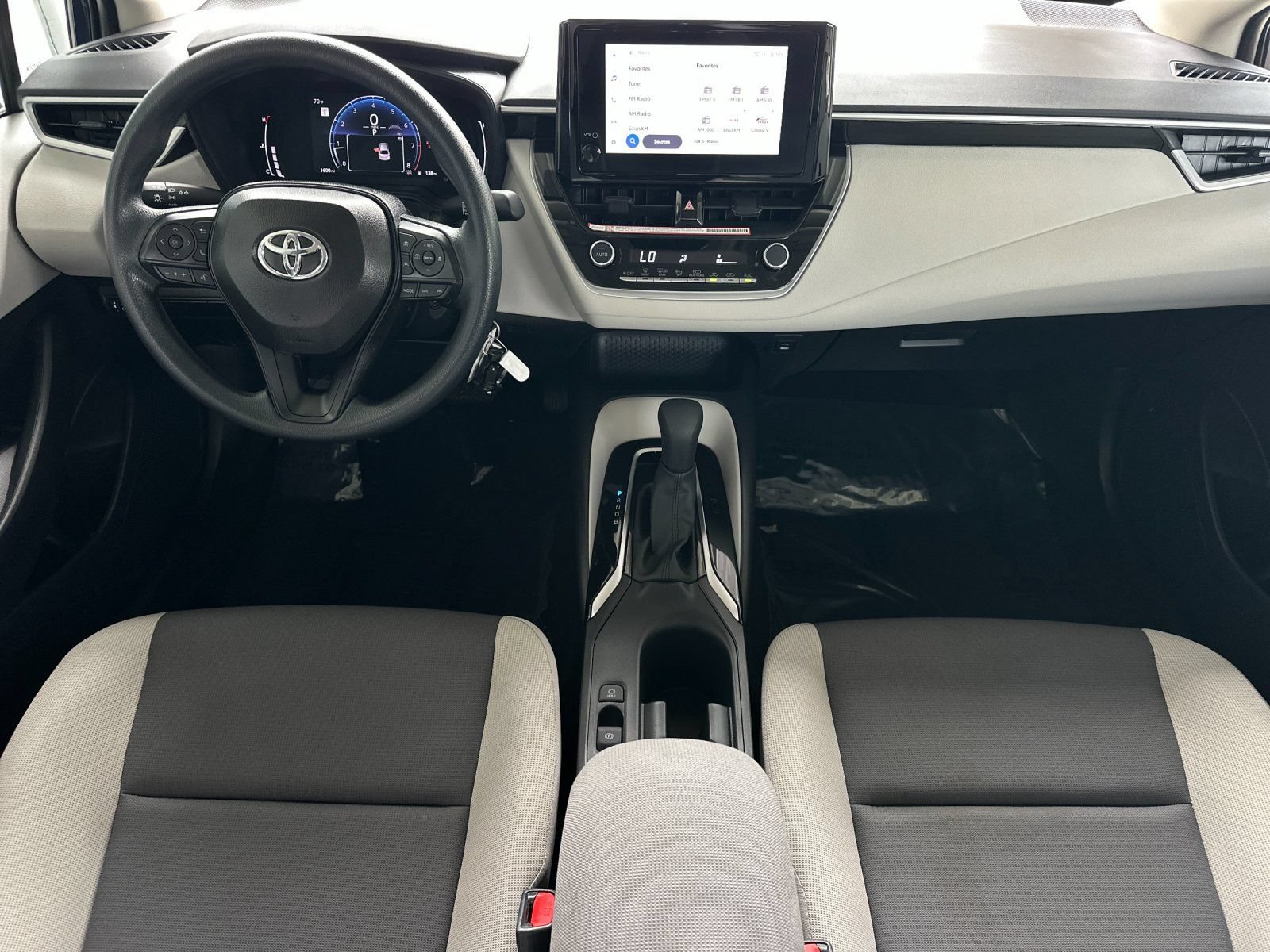 Used 2026 Toyota Corolla LE FWD image 12