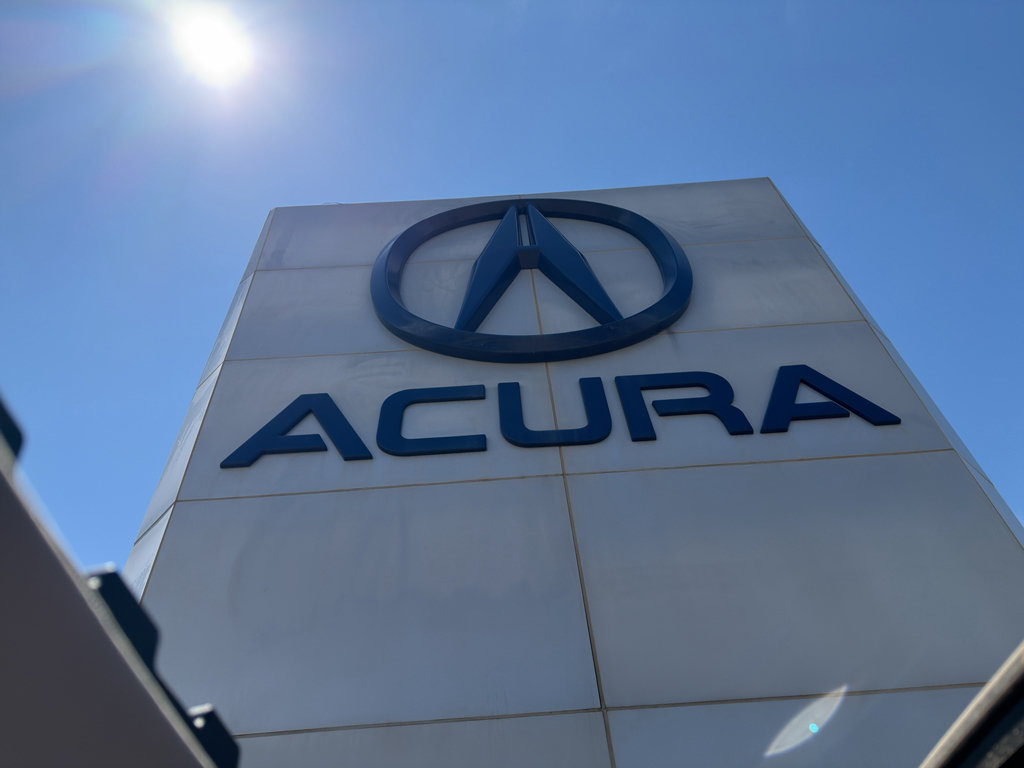 Used 2015 Acura RDX w/ Technology Package AWD/4WD image 2