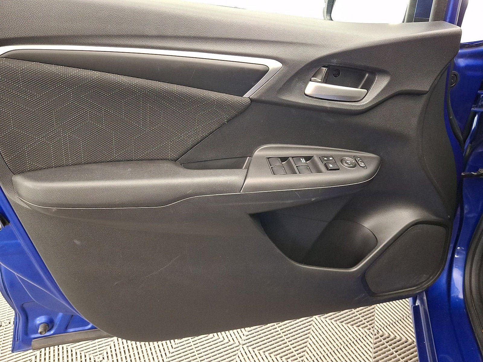 Used 2016 Honda Fit EX image 2