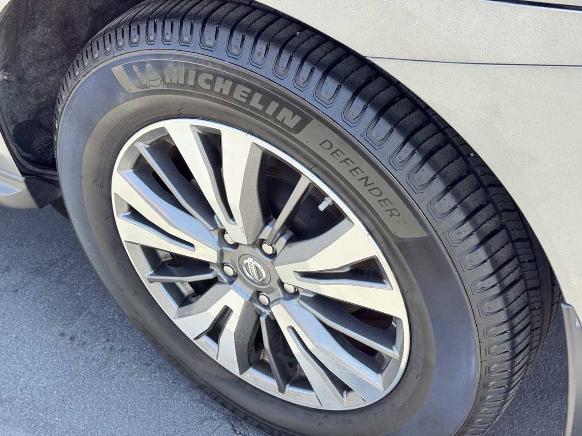 Used 2017 Nissan Pathfinder SV w/ Cargo Package FWD image 19