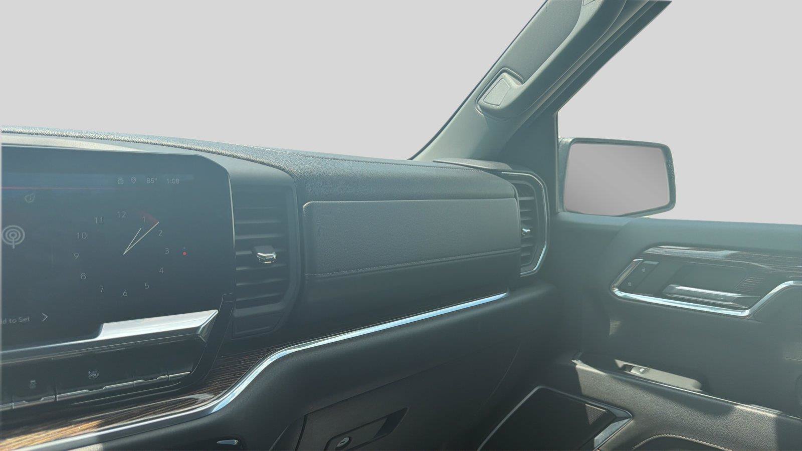 Used 2023 GMC Sierra 1500 Elevation w/ LPO, Elevation Black Package AWD/4WD image 10