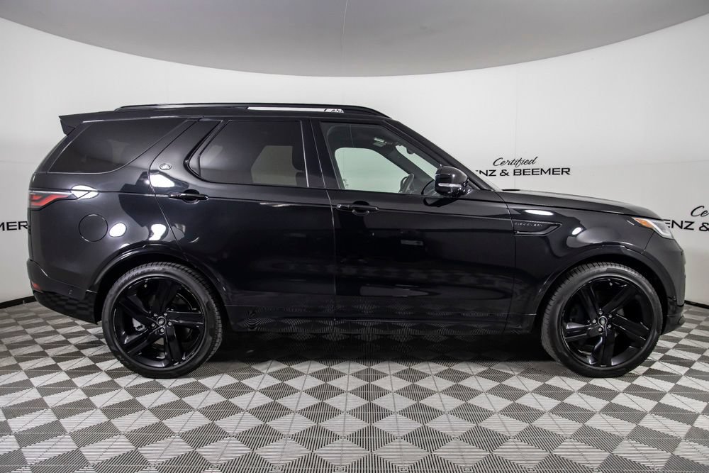 Used 2023 Land Rover Discovery HSE R-Dynamic AWD/4WD image 3