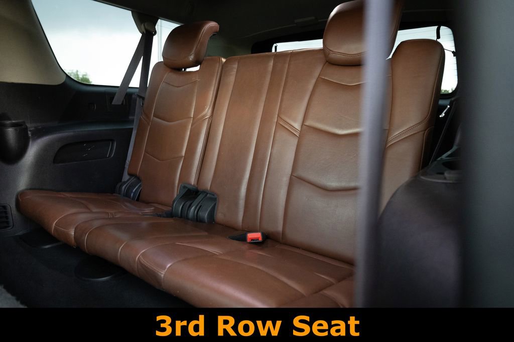 Used 2017 Cadillac Escalade ESV Premium Luxury w/ LPO, Radiant Package AWD/4WD image 24