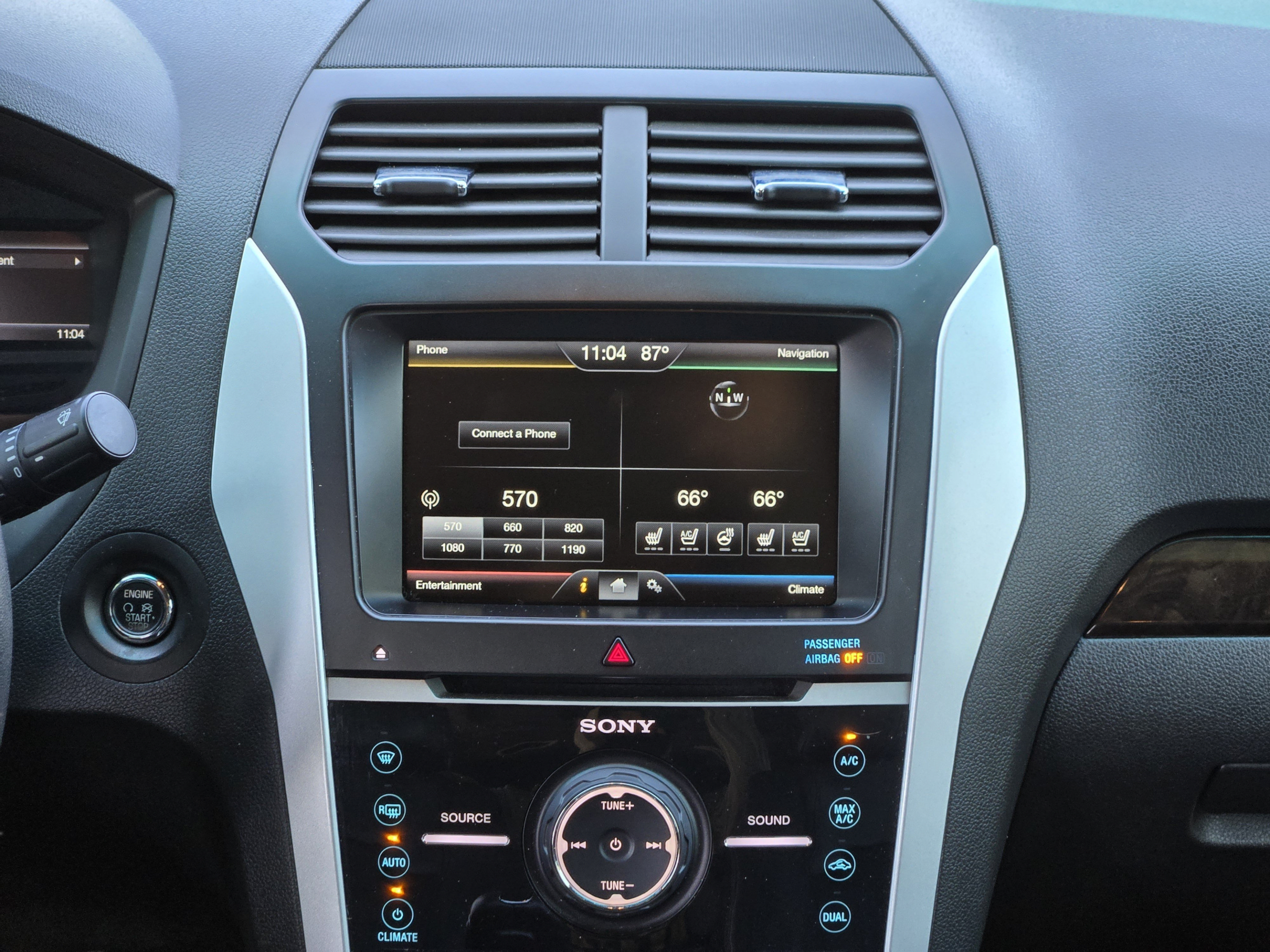 Used 2015 Ford Explorer Limited w/ Equipment Group 301A FWD image 12