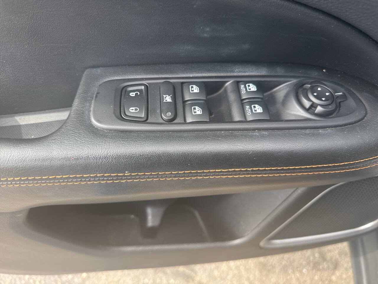 Used 2018 Jeep Compass Limited w/ Navigation Group AWD/4WD image 23