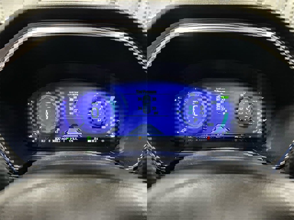 Used 2020 Ford Escape Titanium w/ Titanium Premium Package 2.0 image 16